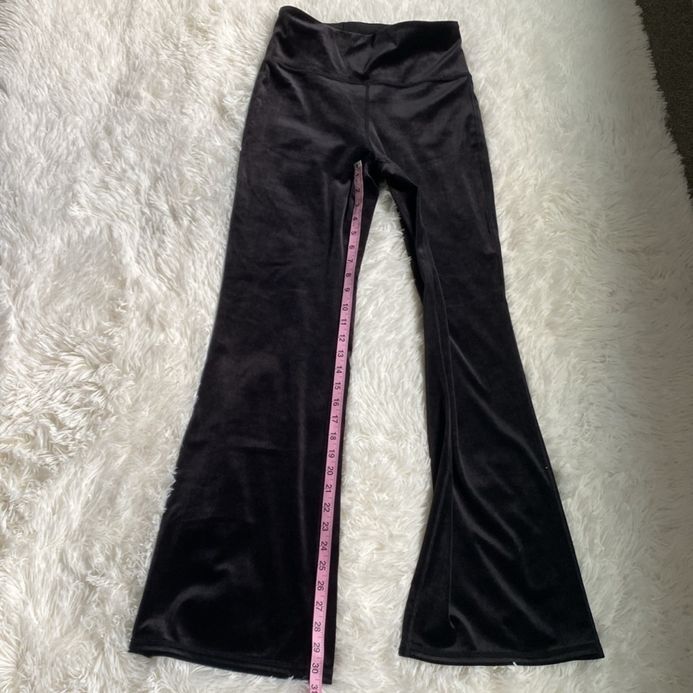 Athleta Elation velvet flare pants size small.  Black. - Picture 4 of 5
